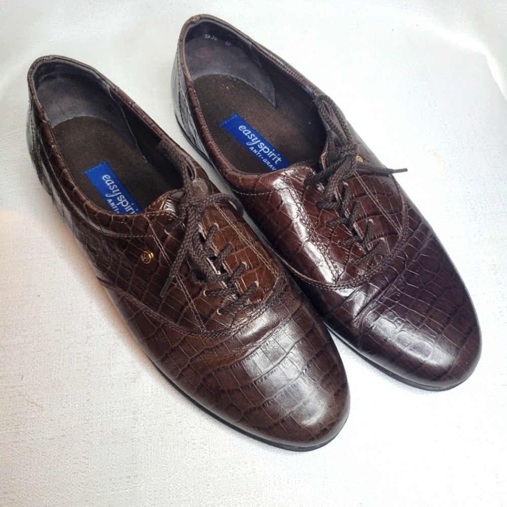 Easy Spirit Brown Croc-Embossed Flats